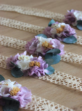 Cargar imagen en el visor de la galería, Pulsera Flores Preservadas
