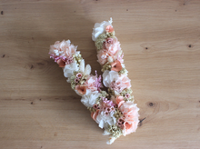 Cargar imagen en el visor de la galería, Inicial flor
