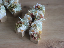 Cargar imagen en el visor de la galería, Inicial flor
