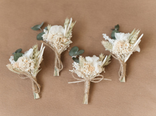 Cargar imagen en el visor de la galería, Prendido flor preservada
