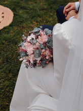 Cargar imagen en el visor de la galería, Ramo Lily
