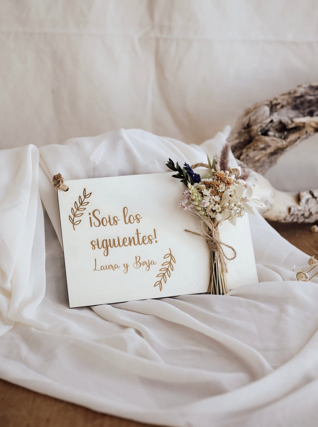 Cartel floral para ¡sois los siguientes!